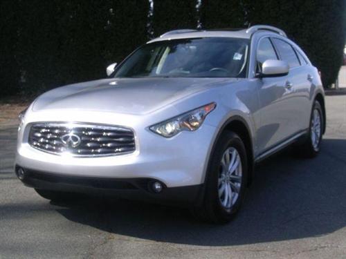 Infiniti FX35 2010 photo 2