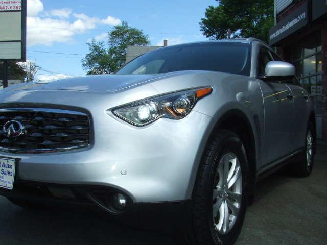 Infiniti FX35 2010 photo 3