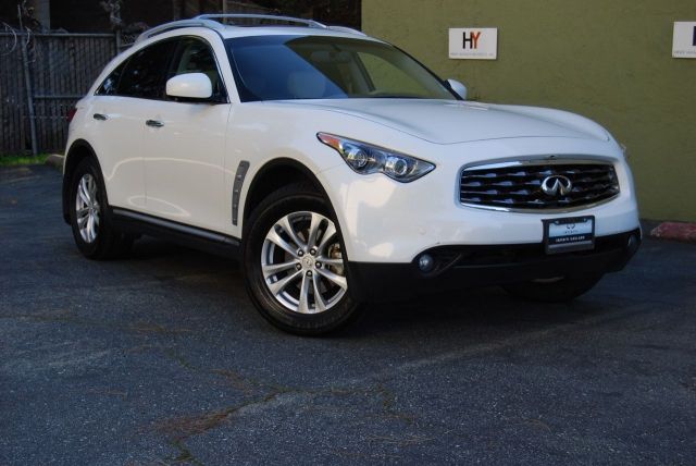 Infiniti FX35 2010 photo 1