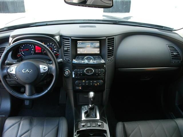 Infiniti FX35 2010 photo 3