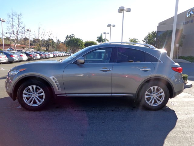 Infiniti FX35 2010 photo 1