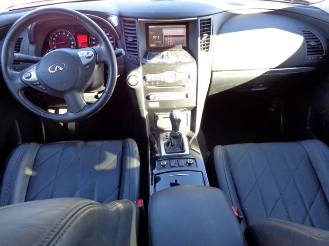 Infiniti FX35 2010 photo 3