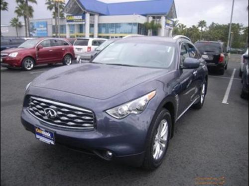 Infiniti FX35 2010 photo 2