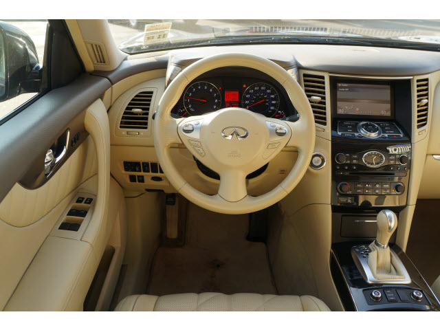 Infiniti FX35 2010 photo 1