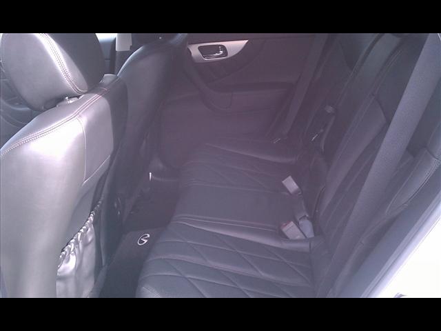 Infiniti FX35 2010 photo 3