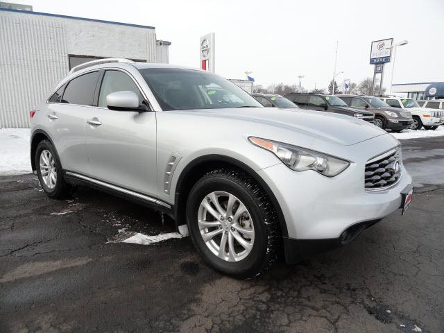 Infiniti FX35 2010 photo 2