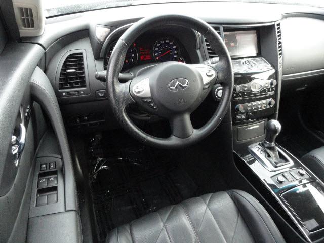 Infiniti FX35 2010 photo 5