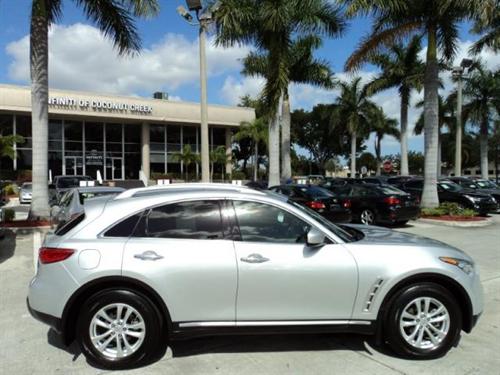 Infiniti FX35 2010 photo 4