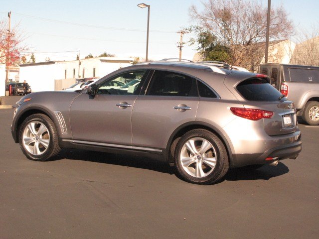 Infiniti FX35 2010 photo 3