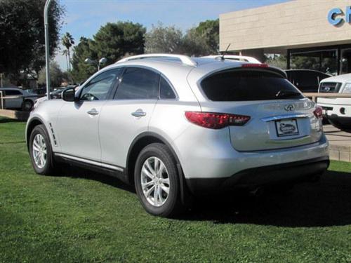 Infiniti FX35 2010 photo 2