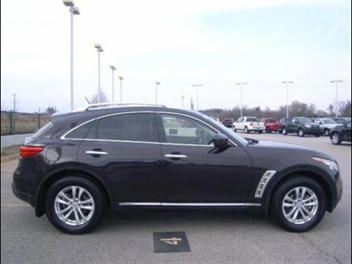 Infiniti FX35 2010 photo 2