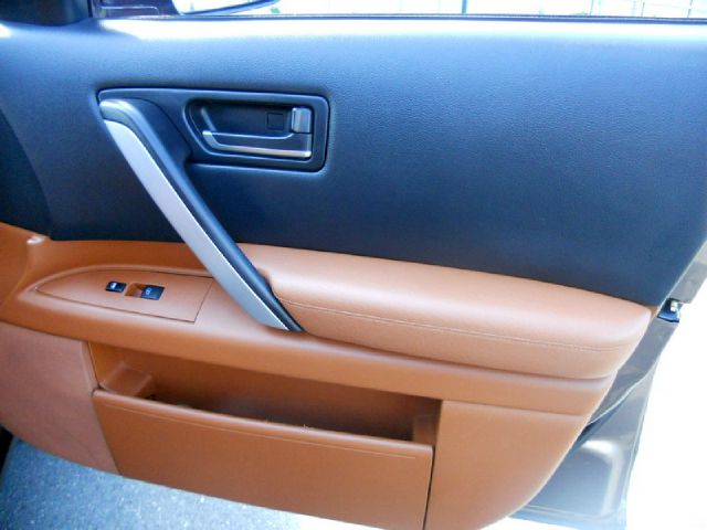 Infiniti FX45 2003 photo 5