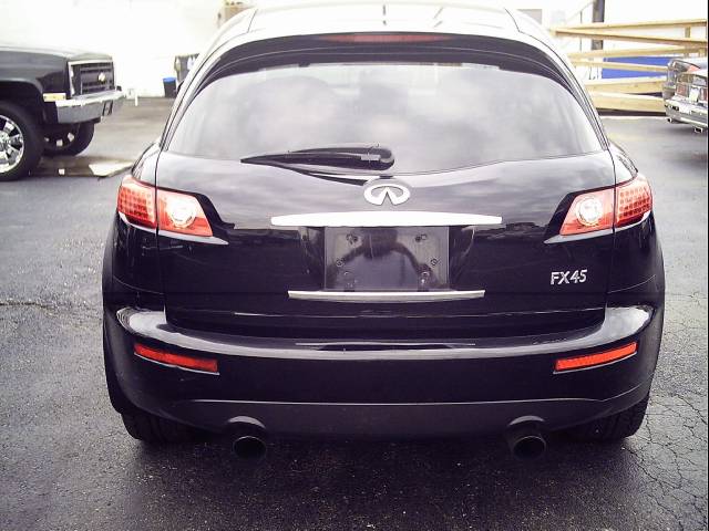 Infiniti FX45 2003 photo 3