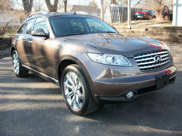 Infiniti FX45 2004 photo 2