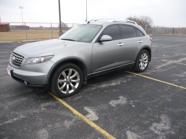 Infiniti FX45 2005 photo 2