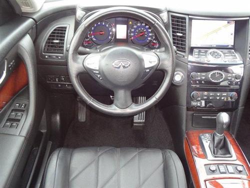 Infiniti FX50 2010 photo 4