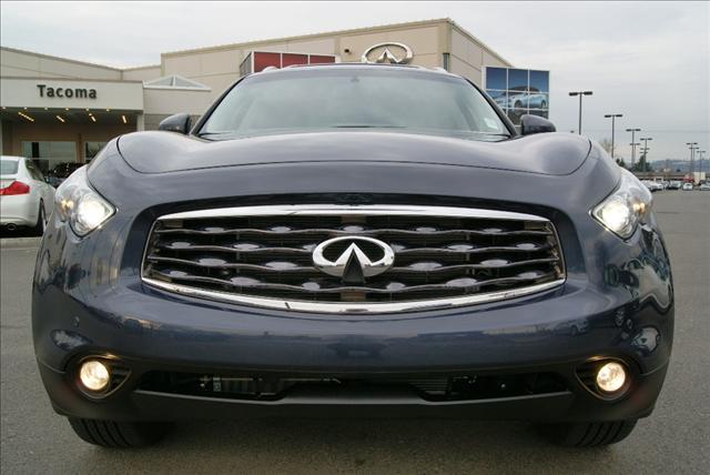 Infiniti FX50 2011 photo 2