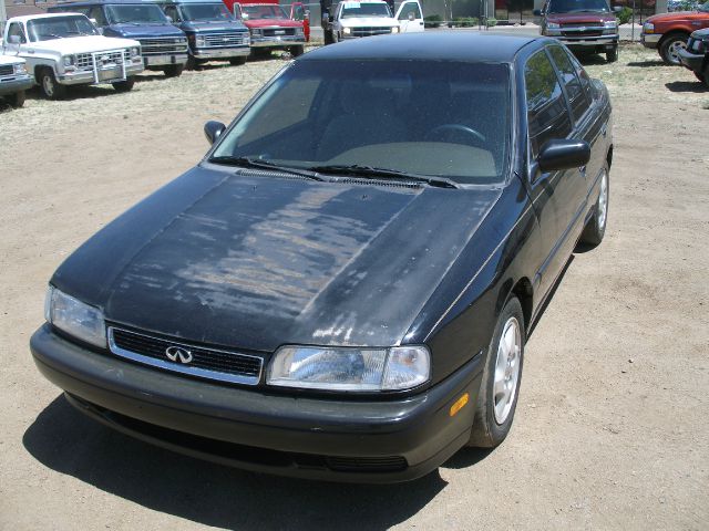 Infiniti G20 1994 photo 3