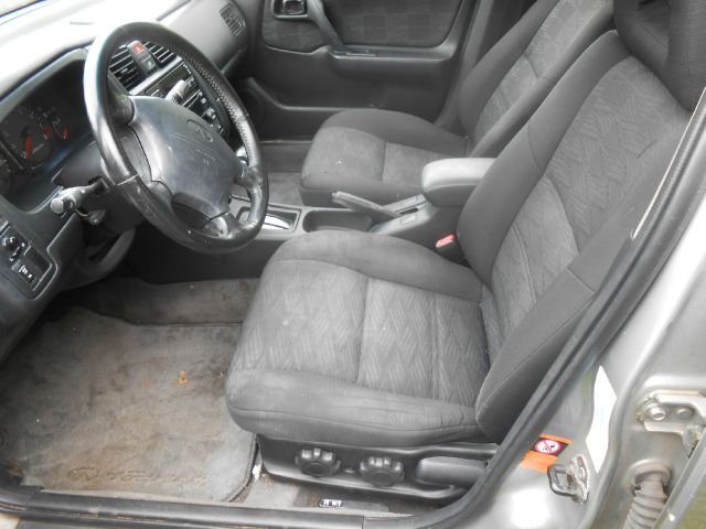 Infiniti G20 1999 photo 11