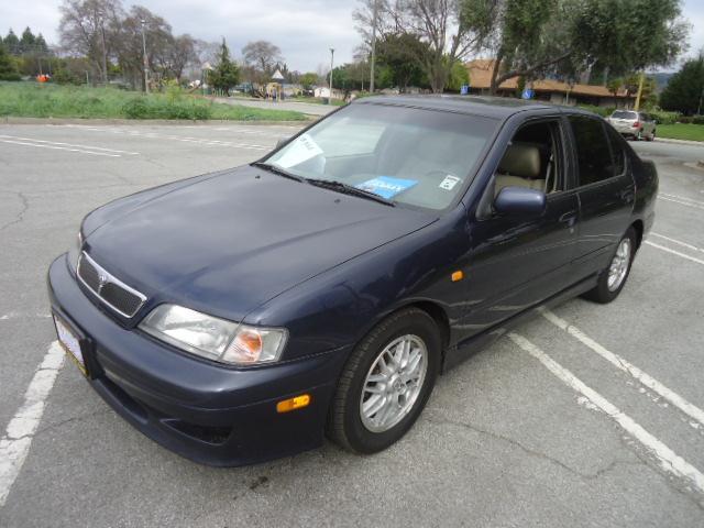 Infiniti G20 Base Sedan