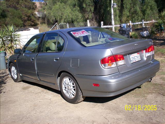 Infiniti G20 2000 photo 1