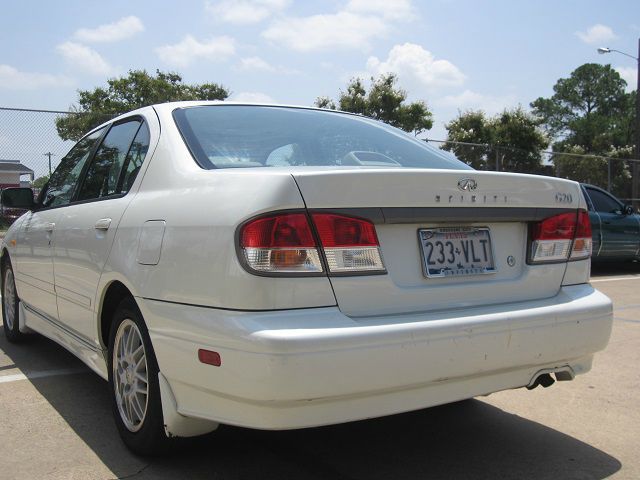 Infiniti G20 2000 photo 1