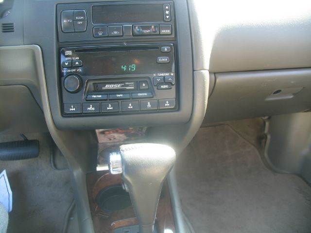 Infiniti G20 2001 photo 2