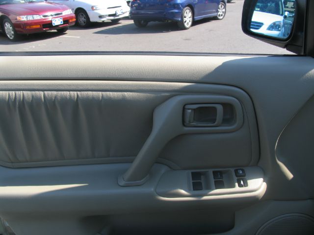 Infiniti G20 2001 photo 4