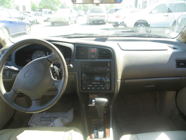 Infiniti G20 2001 photo 6