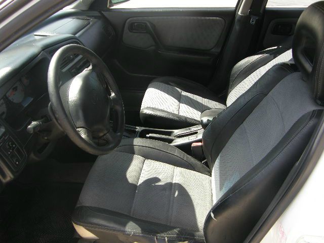 Infiniti G20 2002 photo 9