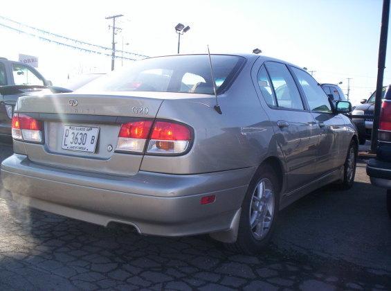 Infiniti G20 2002 photo 1