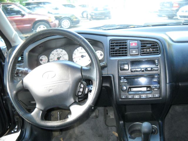 Infiniti G20 2002 photo 4