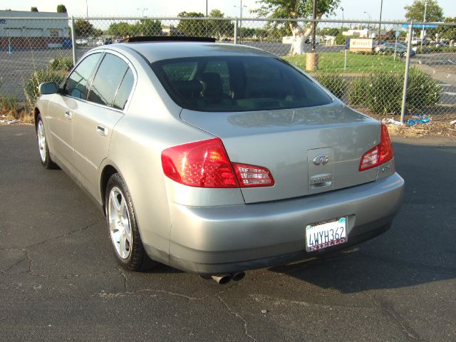 Infiniti G35 2003 photo 2