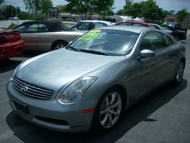 Infiniti G35 XL 12-passenger Coupe