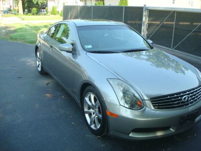 Infiniti G35 2003 photo 4