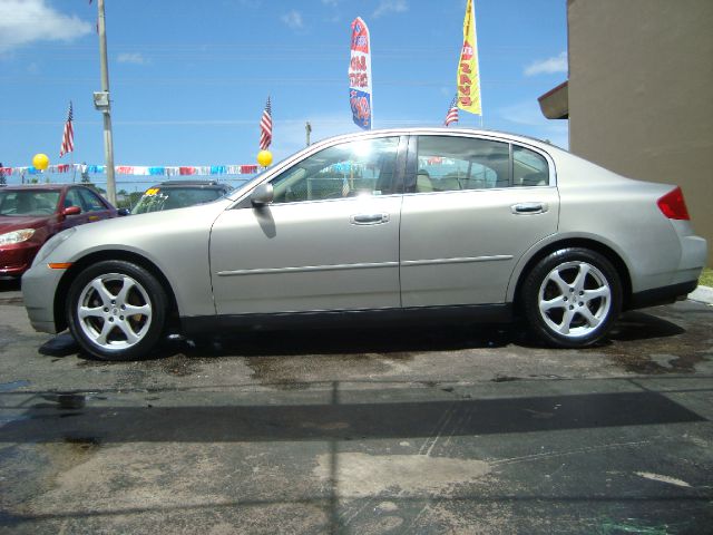 Infiniti G35 2003 photo 4