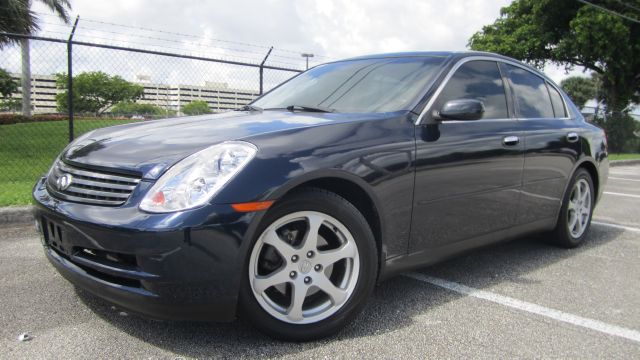 Infiniti G35 2003 photo 4