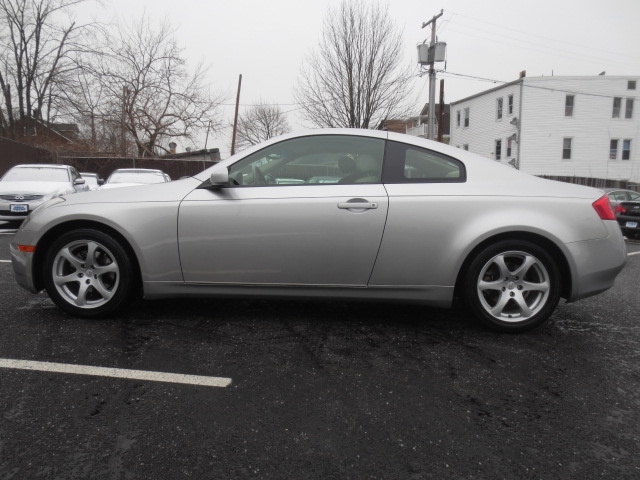 Infiniti G35 Base Unspecified