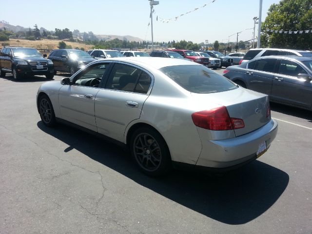 Infiniti G35 2003 photo 3