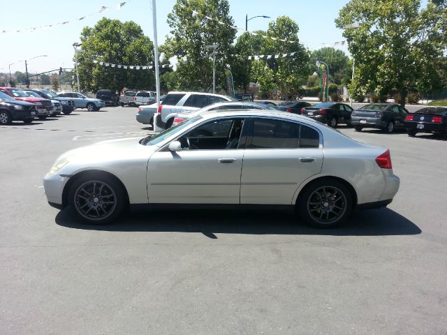 Infiniti G35 2003 photo 4