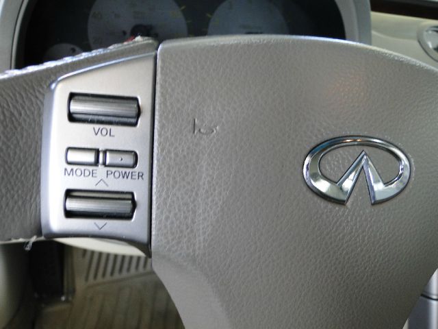 Infiniti G35 2003 photo 21