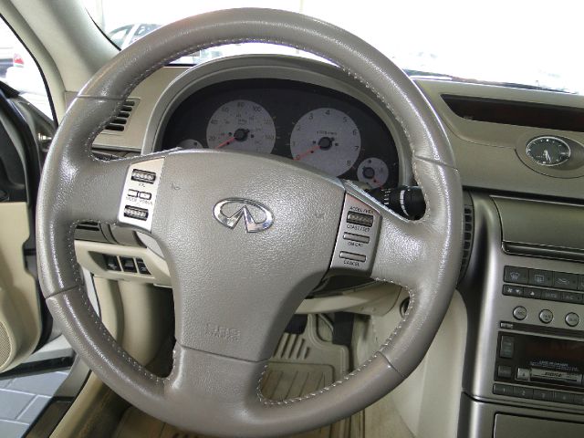 Infiniti G35 2003 photo 38