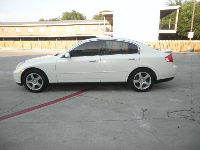 Infiniti G35 2003 photo 3