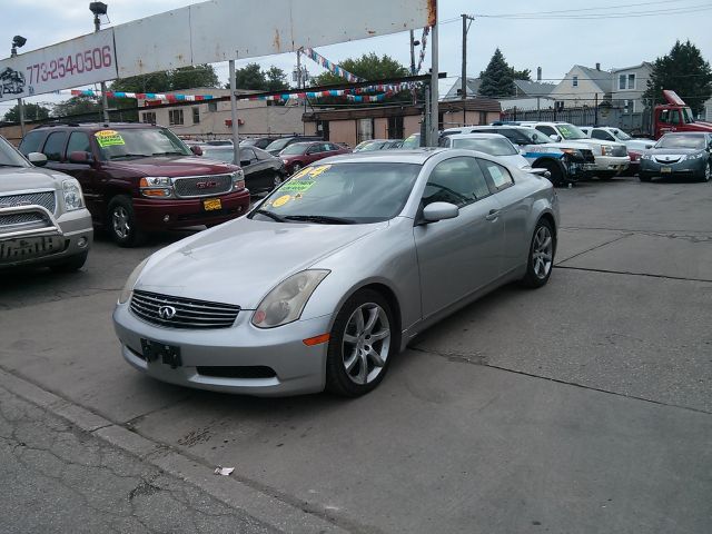 Infiniti G35 2004 photo 2