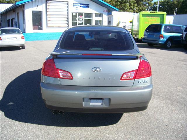 Infiniti G35 2004 photo 2