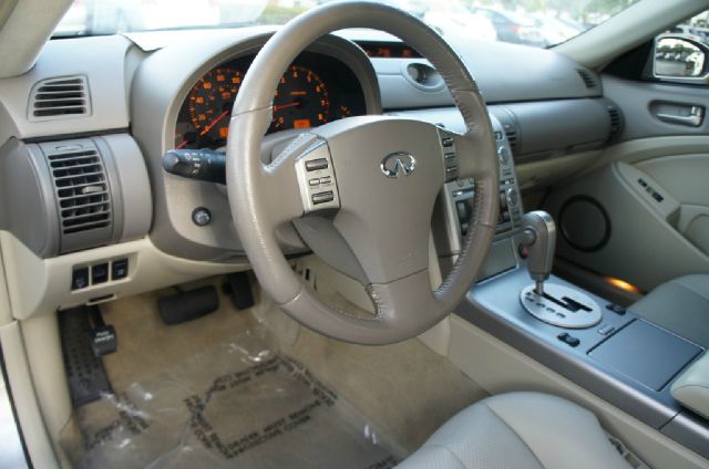 Infiniti G35 2004 photo 26