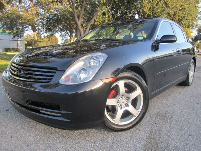 Infiniti G35 2004 photo 4