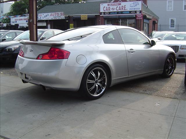 Infiniti G35 2004 photo 2