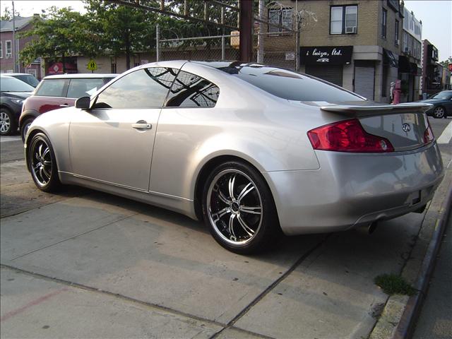 Infiniti G35 2004 photo 4