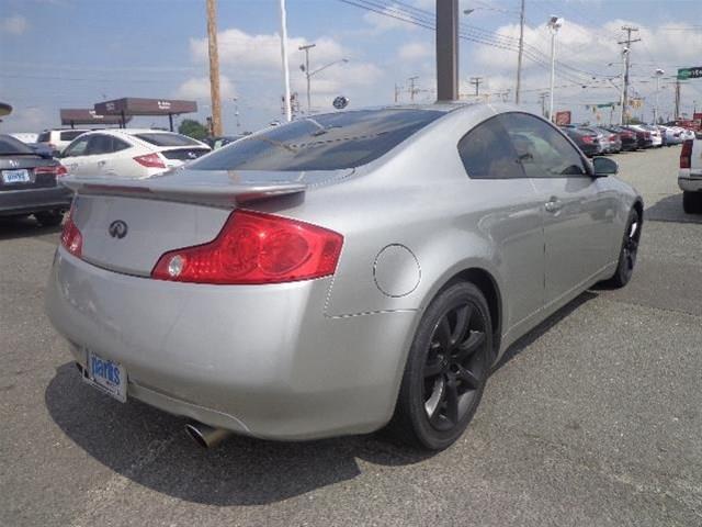 Infiniti G35 2004 photo 1